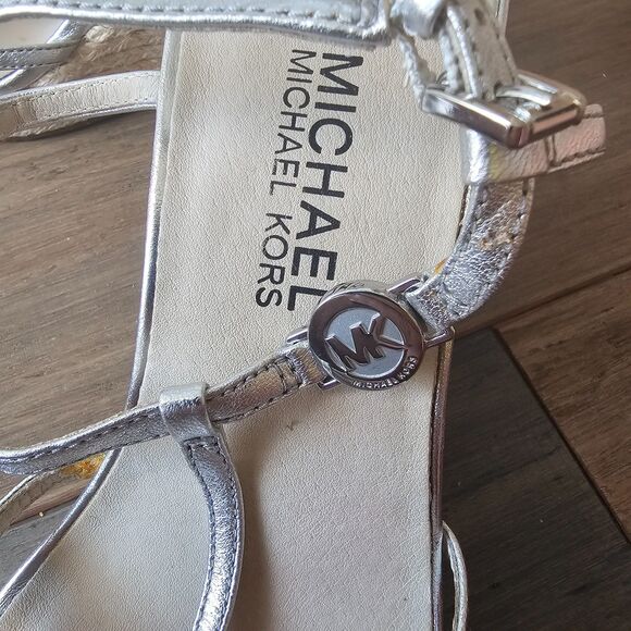 MICHAEL Michael Kors Kami T-Strap Wedge Sandals Silver Espadrille US 8 Elegant - Picture 6 of 9